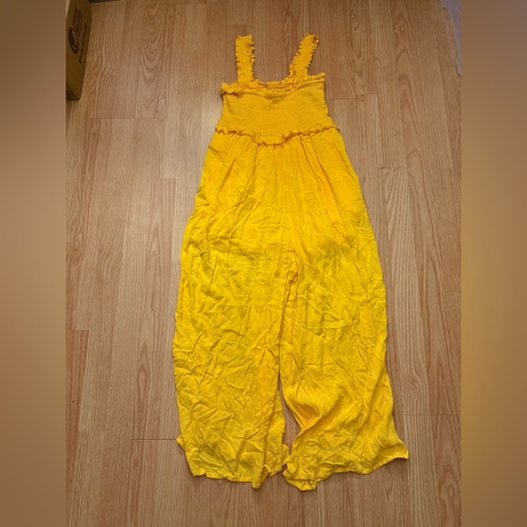 Urban Outfitters Yellow Smocked Women's Jumpsuit Size Medium - Picture 3 of 6
